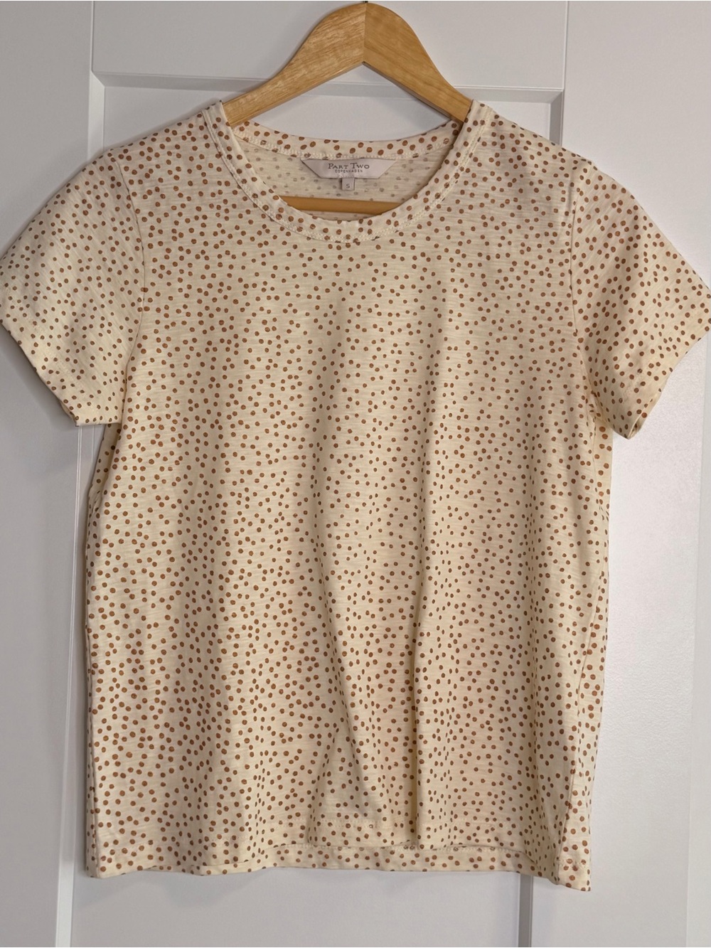 💜2 for 10-Cream Short Sleeve Tee with Tan Dot Print - Rails Two